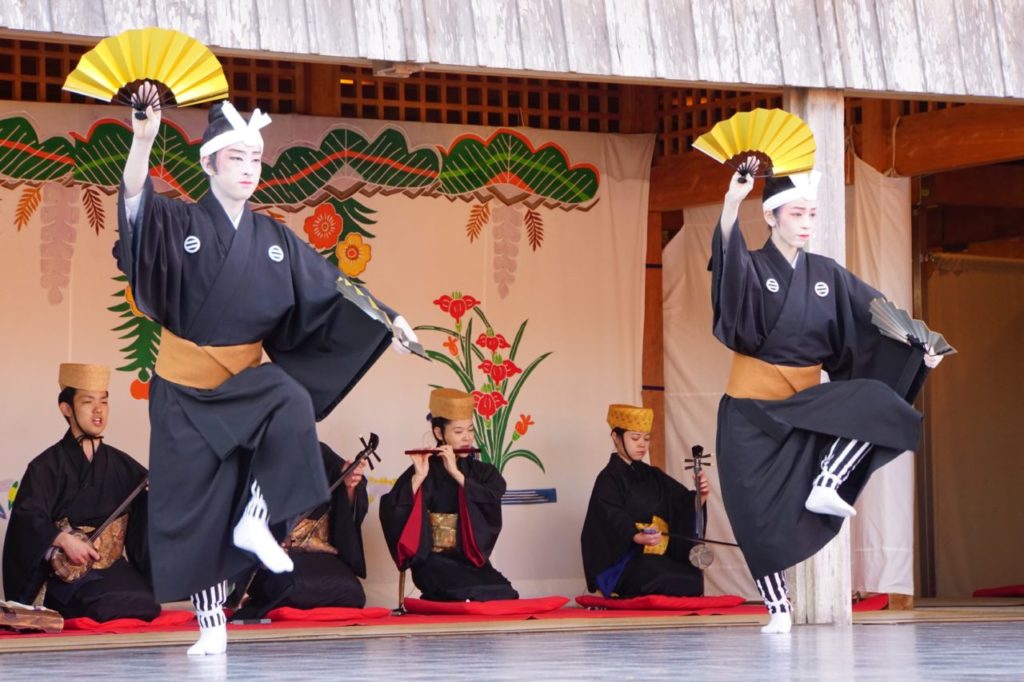 首里城での琉球舞踊